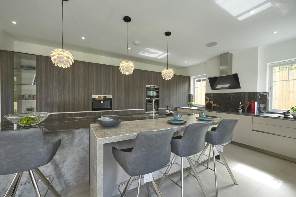 5 bedroom detached house for sale in Hale Road, Hale, WA15